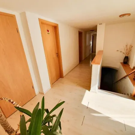 Am Waldrand Mit Schwimmbad Und Sauna Holiday home Strazne