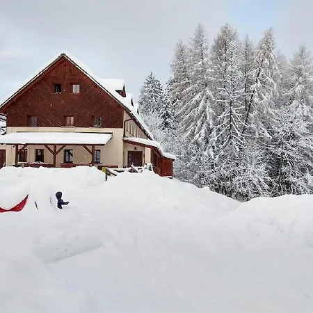 Holiday home Am Waldrand Mit Schwimmbad Und Sauna