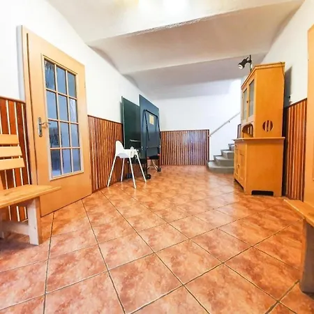 Holiday home Am Waldrand Mit Schwimmbad Und Sauna Strazne